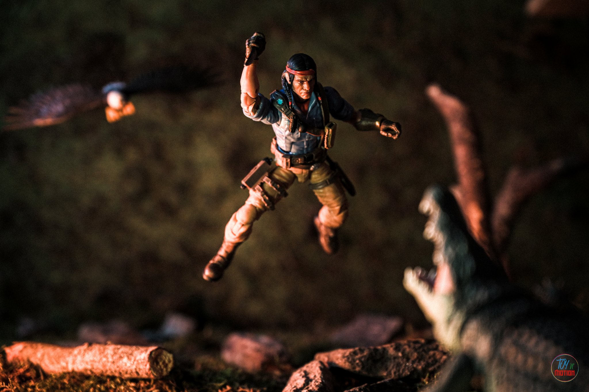 Spirit GI Joe Classified Series en pleine action couteau à la main